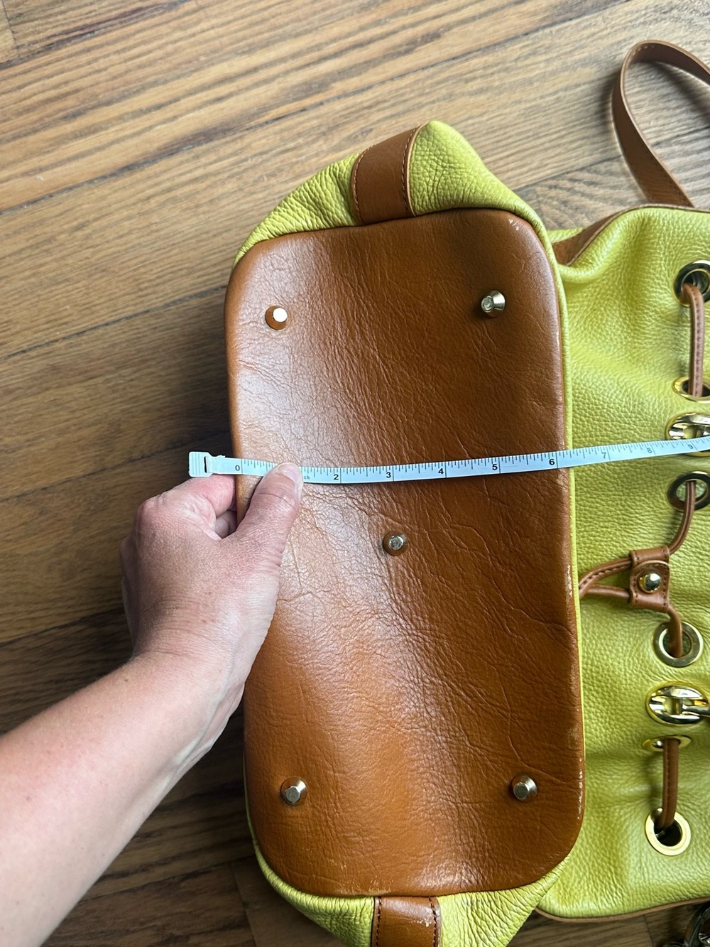Valentina Italia Yellow Leather Drawstring Shoulder Bag with Brown Trim - Picture 13 of 13